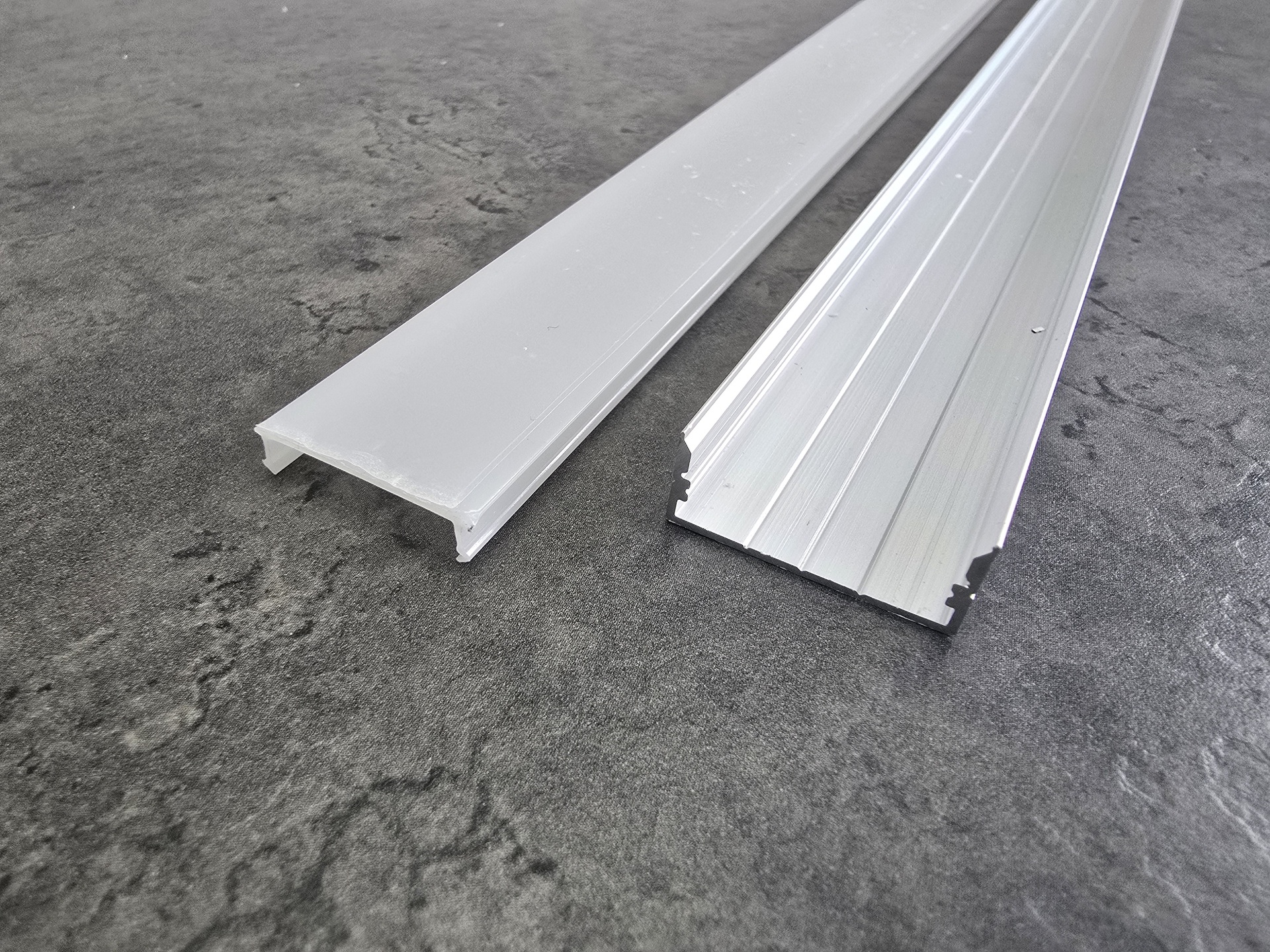 High-Capacity Standard Surface Mounted Aluminium LED Profile (1m) - Max PCB 20mm - Includes End Caps & Clips